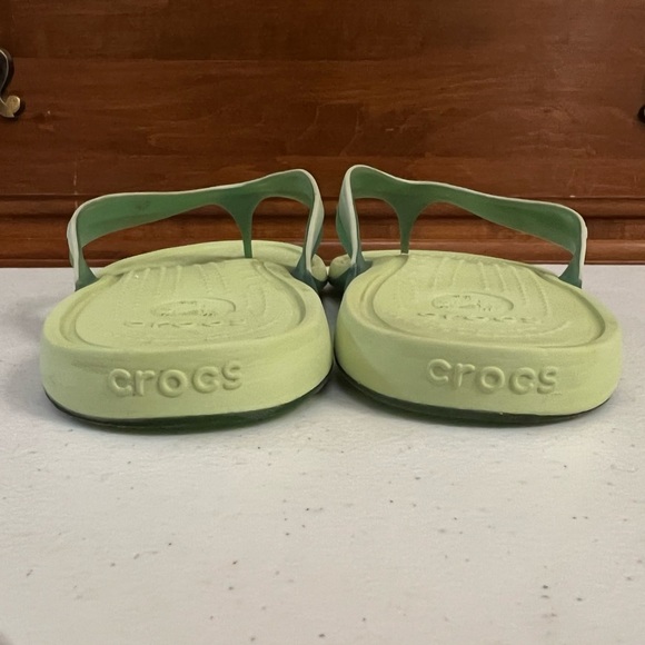 Crocs Flip Flop Sandals | Two Tone Green | Women’s 11 - Picture 6 of 13